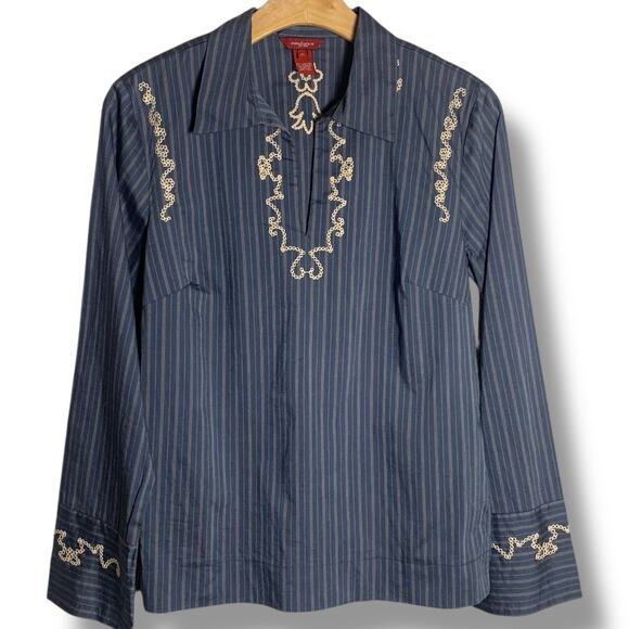 Sundance Top Size 10 Chambray Feminine Flair Stretch Embroidered Workmanship - Picture 2 of 7